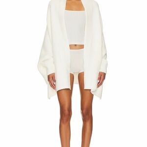 Barefoot Dreams cozychic blanket wrap in pearl